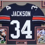 Over 3700 Lots of Autographs, Sports Memorabilia, and Collectibles Up For Viewing